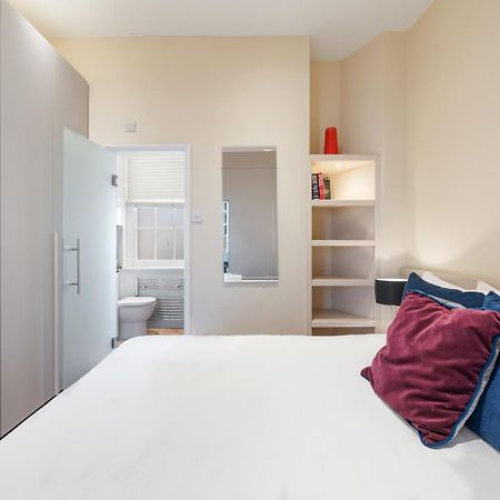 Superb One Bedroom Apartment In Soho Λονδίνο Εξωτερικό φωτογραφία