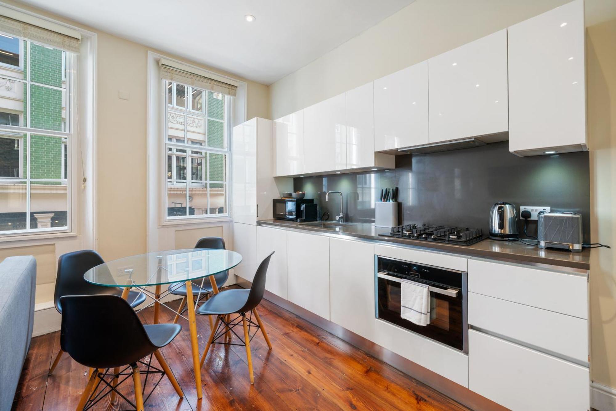 Superb One Bedroom Apartment In Soho Λονδίνο Εξωτερικό φωτογραφία