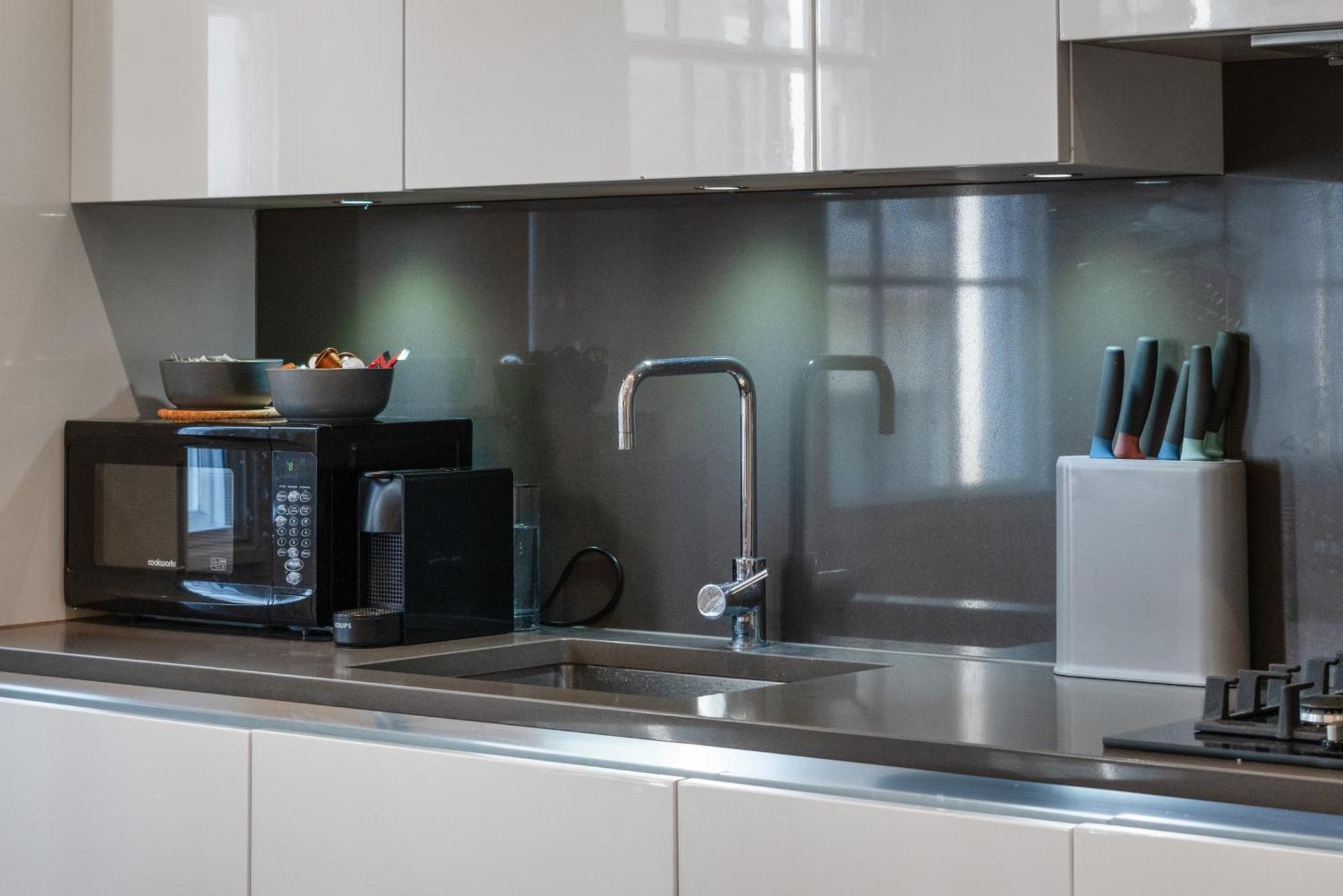 Superb One Bedroom Apartment In Soho Λονδίνο Εξωτερικό φωτογραφία