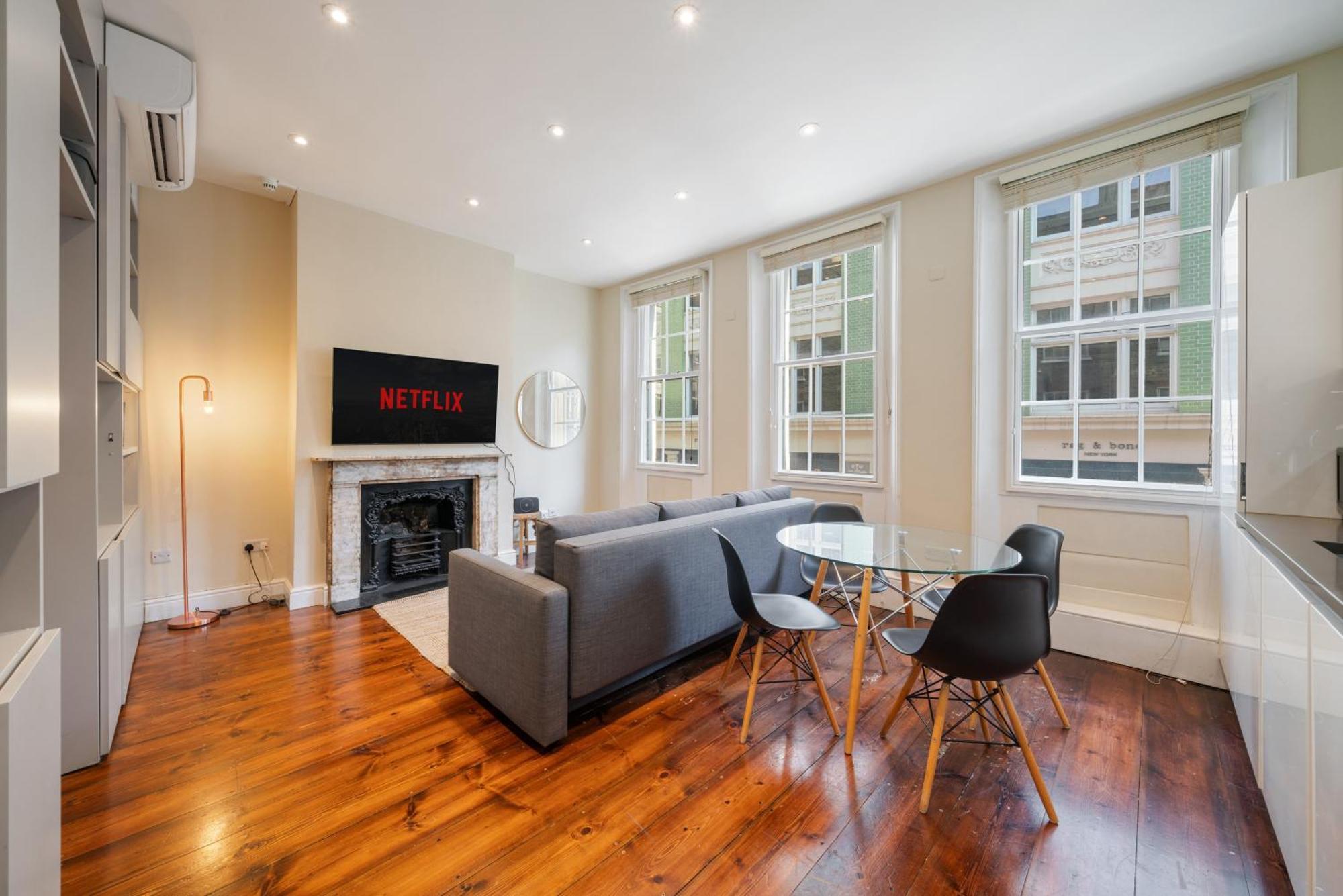 Superb One Bedroom Apartment In Soho Λονδίνο Εξωτερικό φωτογραφία